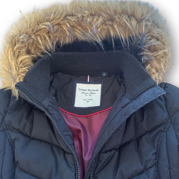Tommy Hilfiger Black Puffer Jacket with Faux Fur Hood Size Medium - Picture 5 of 8